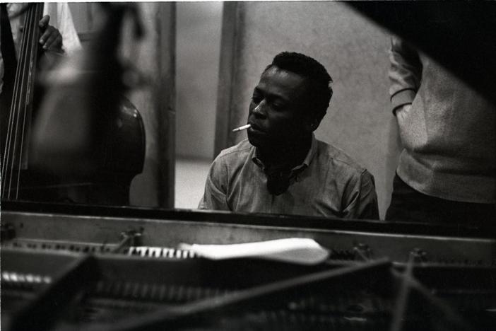 Miles Davis recorded "gems" while fulfilling an obligation to Prestige Records.