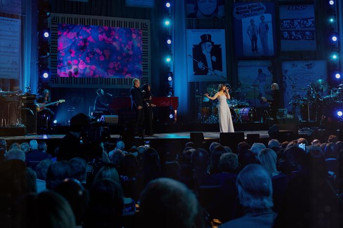Maren Morris sings "I Guess That's Why They Call it the Blues" at the 2024 Gershwin Prize