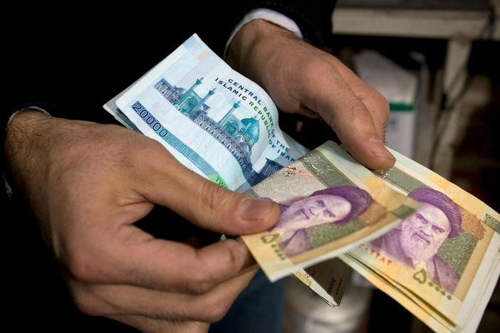 Ordinary Iranians suffer financial pressure of U.S. leaving the nuclear deal