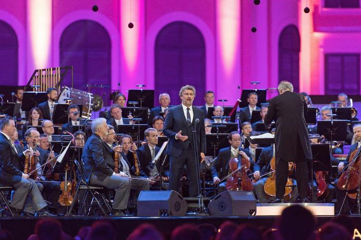 Tenor Jonas Kaufmann sings Calàf's aria from the final act of Puccini's opera "Turandot."