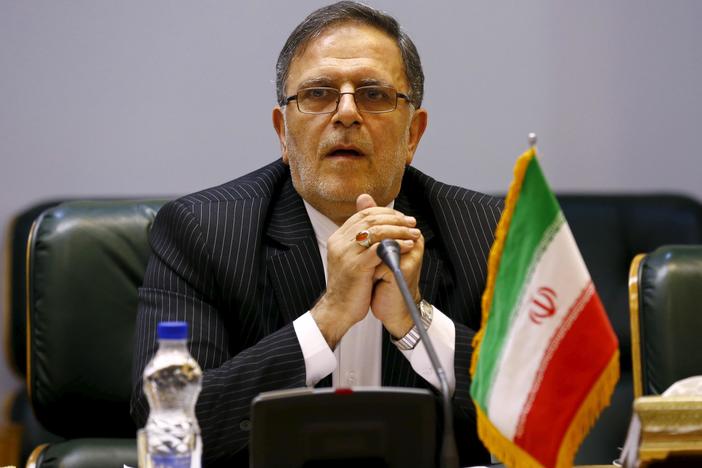 News Wrap: Trump administration cracks down on Iran with new sanctions