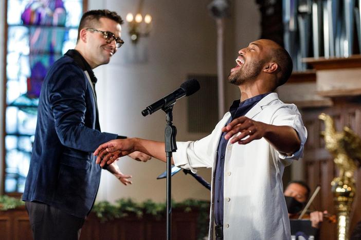 Adam Hyndman and the American Pops Orchestra perform "The Seeker."