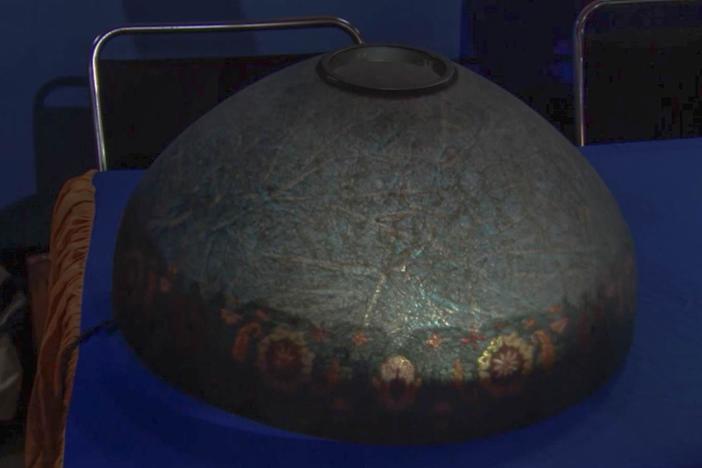 Appraisal: Handel Chipped Ice Lamp Shade, ca. 1920