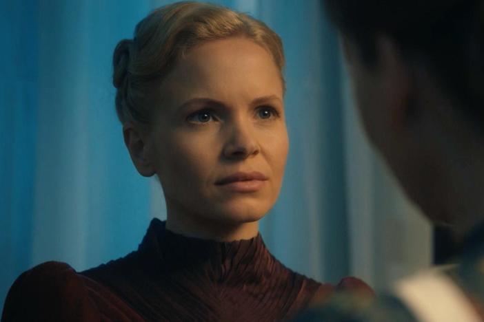 Ivy tries to impart some professional and personal wisdom on a frustrated Eliza.