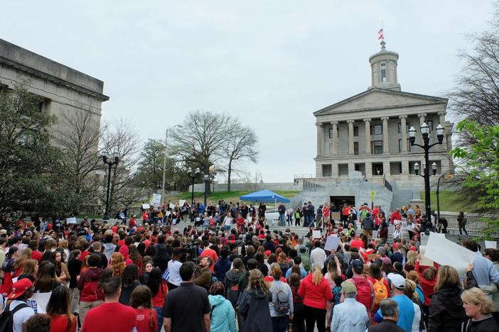 Tennessee Republicans move to expel Democratic lawmakers who joined gun protest in Capitol