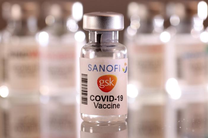 News Wrap: Drugmakers seek regulatory approval for new COVID vaccine