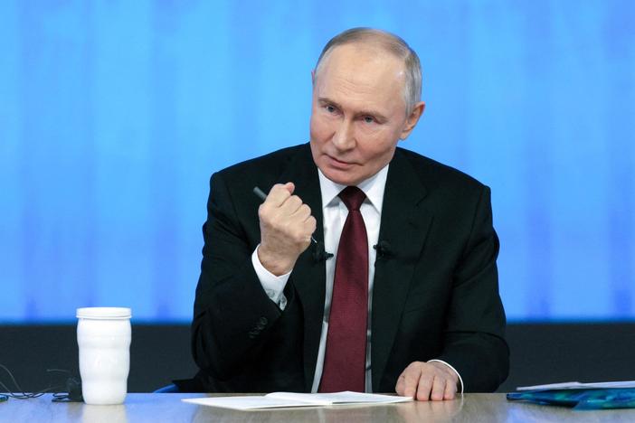 News Wrap: In annual news conference, Putin vows to continue war in Ukraine