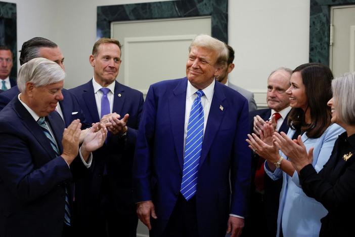 Trump visits Capitol Hill for first time since Jan. 6 to meet with GOP lawmakers