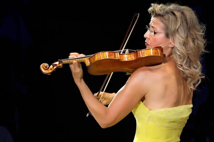 Watch Anne-Sophie Mutter perform an excerpt from John Williams' Violin Concerto No. 2.