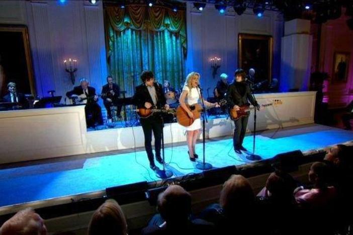 The Band Perry performs Dolly Partons I Will Always Love You