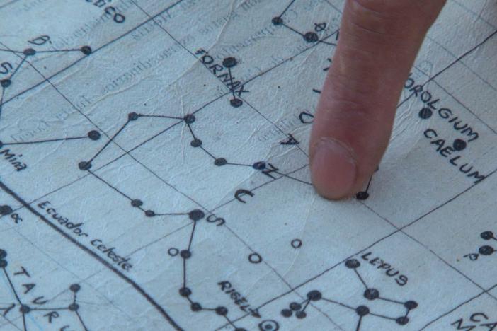 A man takes up astronomy when imprisoned during Pinochet's rule.