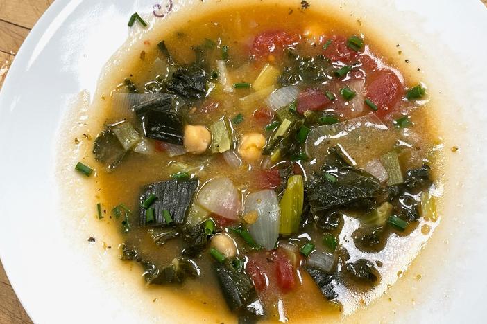 Pépin teaches us his recipe for a hearty kale soup.