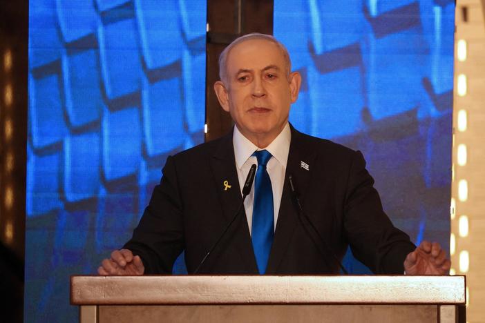 Israeli defense minister publicly criticizes Netanyahu's Gaza strategy