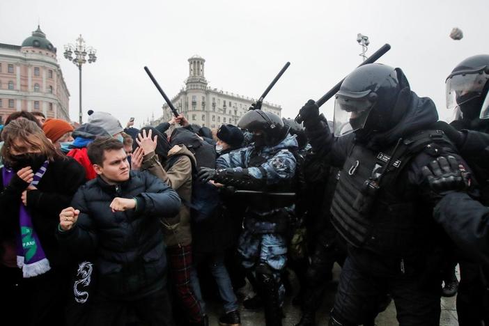 Navalny’s popularity up in Russia amid protests over arrest