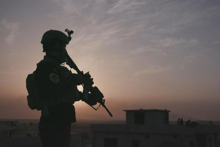 A dramatic report on an Iraqi unit rooting out ISIS fighters in a city of civilians.