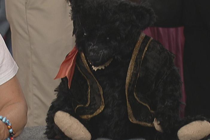 Appraisal: 1921 Steiff Black Bear, from Vintage St. Louis.