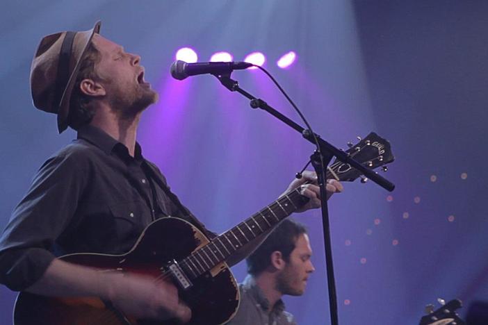 Denver-based breakthrough group The Lumineers perform on ACL.