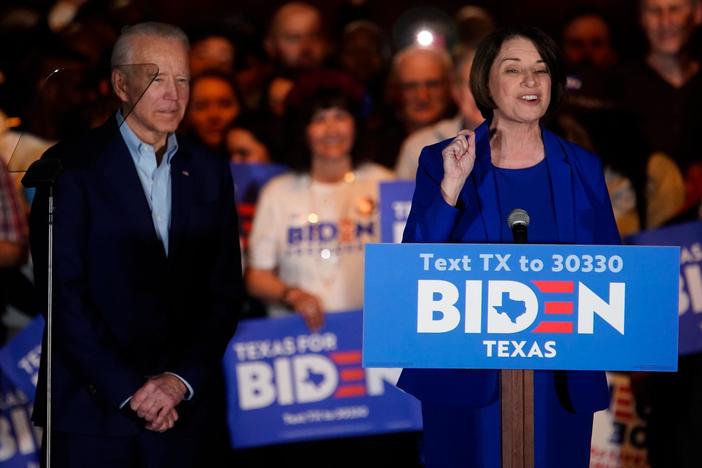 Klobuchar: Americans 'are different, but they don't want to be divided'