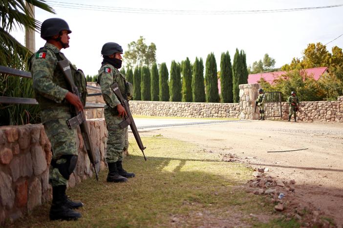 News Wrap: Mexico still looking for gunmen who killed 9 Americans