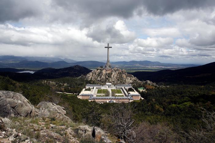 Political conflict arises in Spain over the fate of Franco’s body