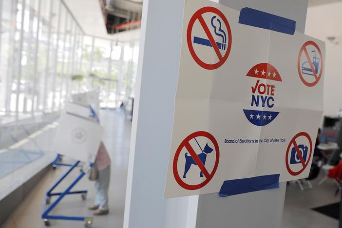 In the Big Apple, a crowded mayoral race to save a city 'gone to hell'