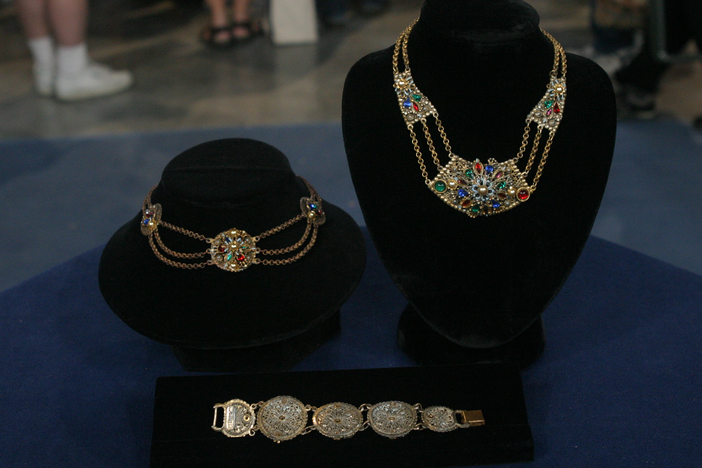Appraisal: "Thief of Bagdad" Jewelry, ca. 1940, in Vintage Omaha.