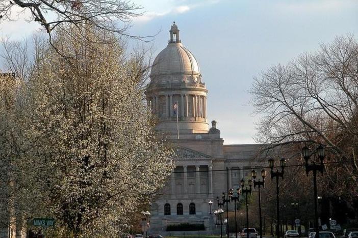 Kentucky adopts Medicaid work requirements