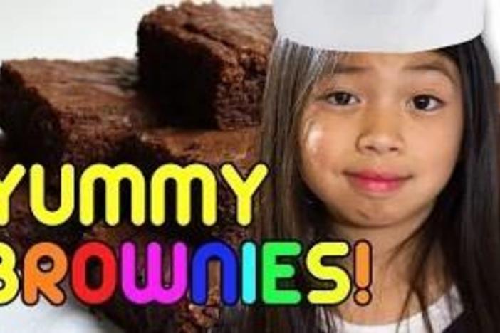  Make a soft and deliciously mouth-watering hot chocolate brownie in a mug with Mya.
