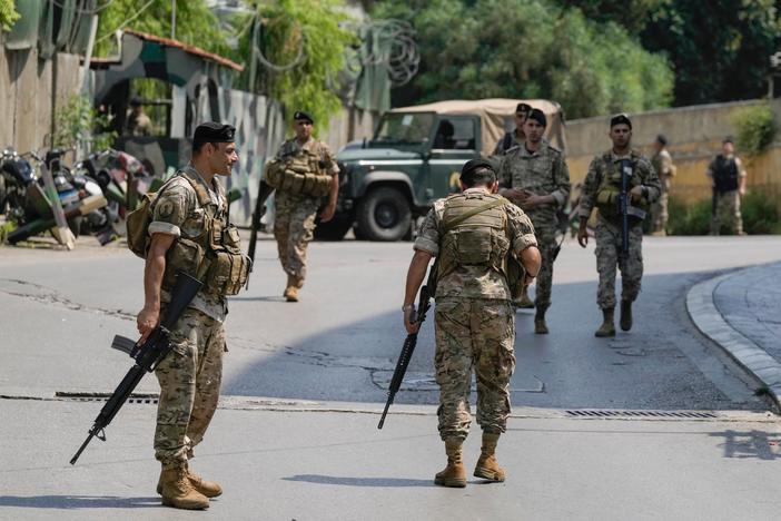 News Wrap: Gunman fires shots at U.S. embassy in Beirut