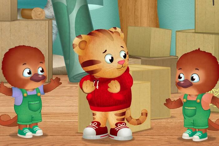 Daniel goes inside the Platypus house and looks for new friends.