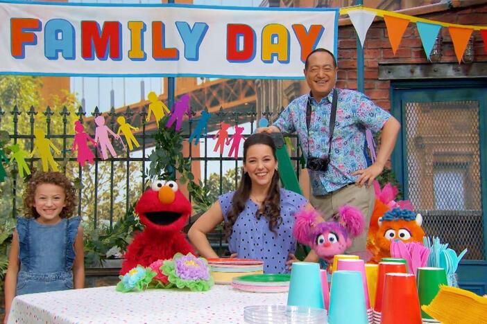 Big Bird gets a surprise from his Granny on Family Day! (Guest: Kelsea Ballerini)