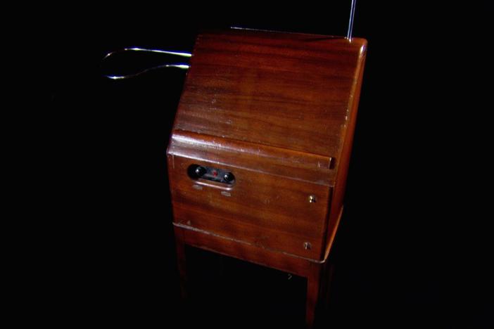 Is an instrument owned by a New Mexico man one of the few built by Leon Theremin himself?