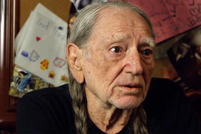 Willie Nelson Plays “Will the Circle Be Unbroken”