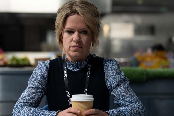 Sunny and Jess' personal lives go from bad to worse while they struggle to keep focused.