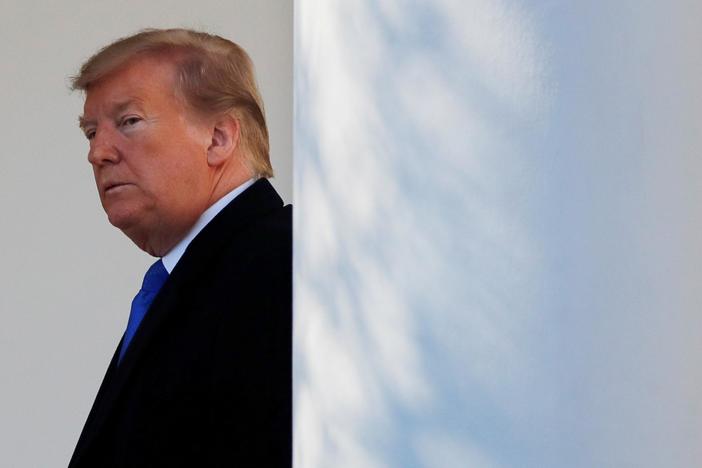 News Wrap: Trump blasts former advisers over Mueller details