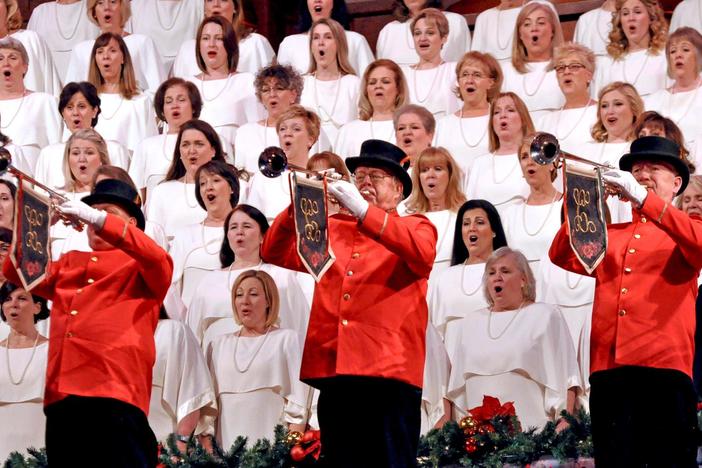 The Mormon Tabernacle Choir & Orchestra at Temple Square perform "Unfold, Ye Portals."