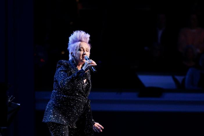 Cyndi Lauper performs "Blue" at the 2023 Gershwin Prize for Joni Mitchell.