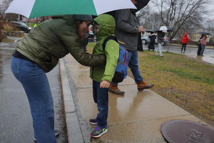 What's in the bill to expand the child tax credit and how it can help struggling families