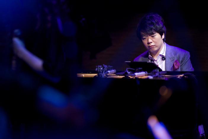The pianist delivers a love letter to New York, with a little help from his friends.