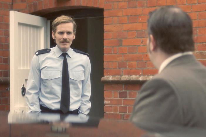 See an exclusive scene from the Season 6 premiere.