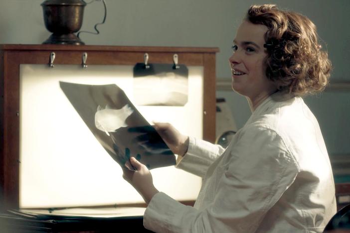 Louisa seeks out advice, in a scene from The Durrells in Corfu, Season 3, Episode 4.