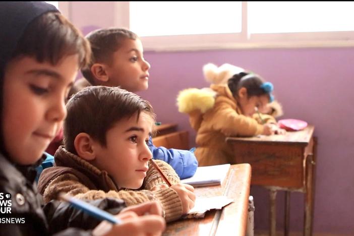 Air strike threats don't deter these Syrian children from going to school