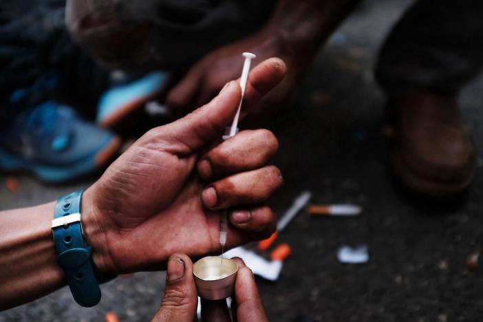 New report details the scale of the U.S. opioid crisis and its link to drug trafficking