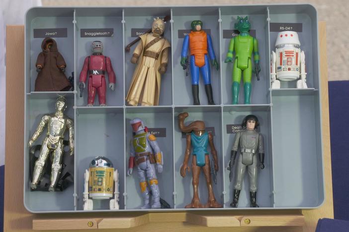 Appraisal: Kenner "Star Wars" figures with vinyl cape jawa