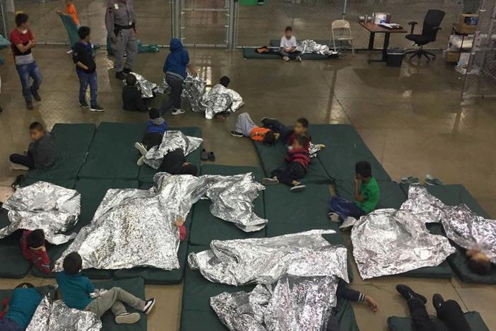 What happens if the government doesn't comply with the family reunification deadline?