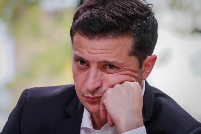 News Wrap: Zelenskiy denies Trump tried to blackmail him