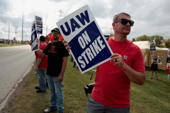 News Wrap: UAW strike expands to more Ford and GM plants