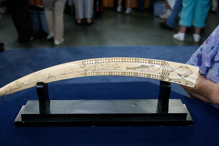 Appraisal: Inupiaq Scrimshaw Cribbage Board, ca. 1920