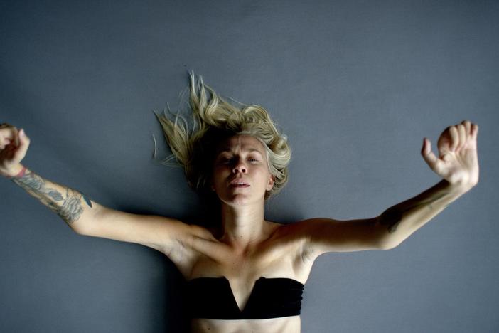 A dancer paralyzed with a spinal cord injury adapts to life with a disability.