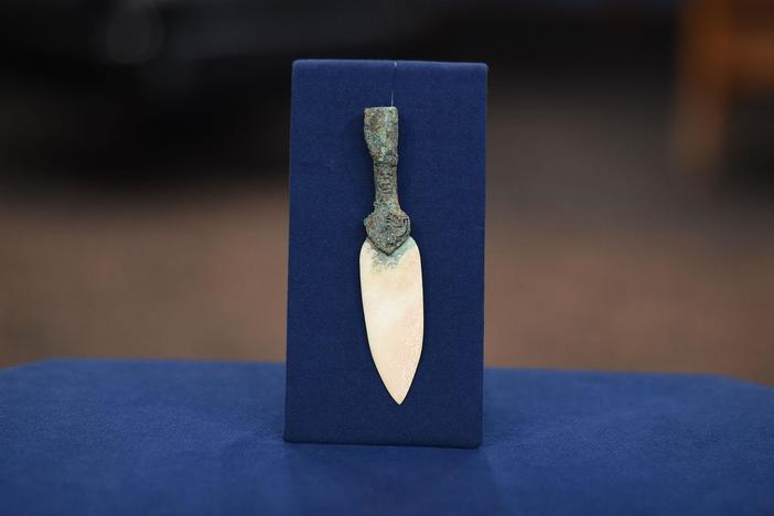 Appraisal: Zhou Dynasty Jade Spear Point & Bronze Shaft, from Palm Springs Hour 3.